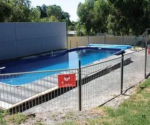 02 Temporary Pool Fencing